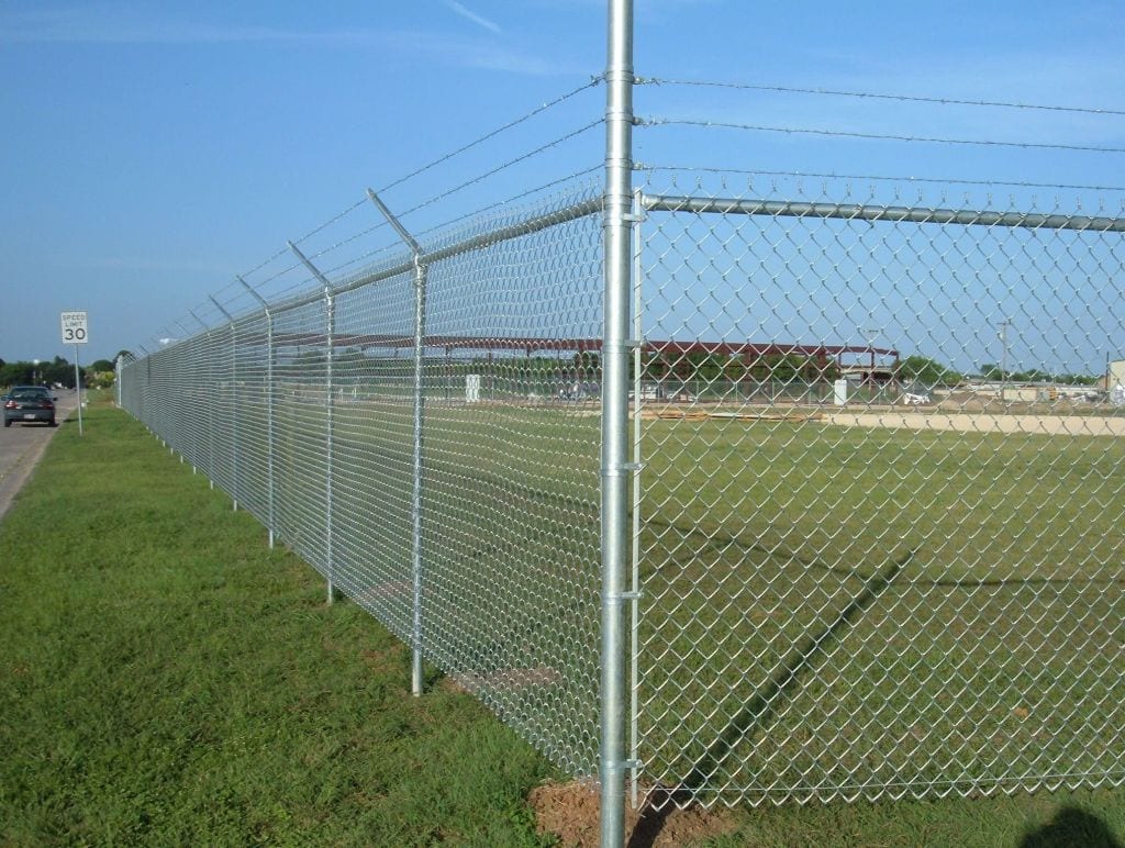Commercial galvanized chain link fence with barbed wire